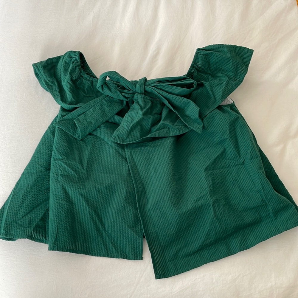 Lauren James Bowtie/Open-Back Off-The-Shoulder Seersucker Blouse
